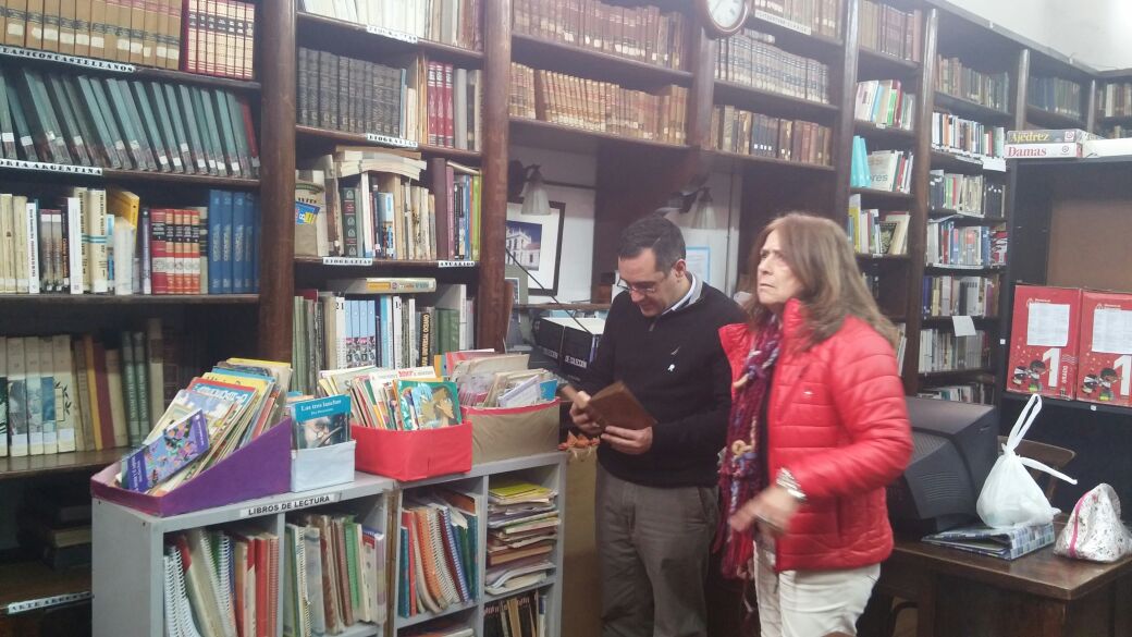 23-05-2016- Finocchiaro en la Biblioteca del Normal Ameghino de Luján